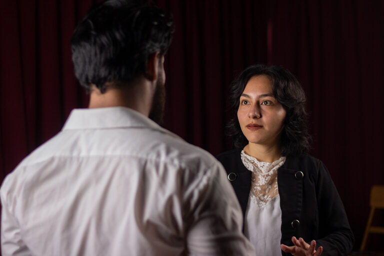 Retórica clásica y puesta en escena para estudios jurídicos